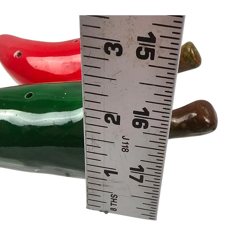 Vintage Ceramic Chili Pepper Salt and Pepper Shakers Red Green Southwestern 3